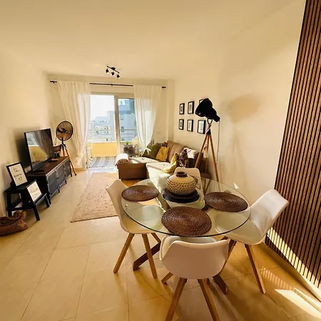 In Playa Paraiso Tenerife * Costa Adeje (Tenerife)